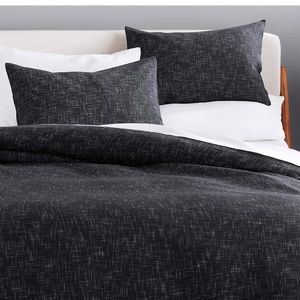 CB2 KING HATCHMARK BLACK DUVET & SHAM SET
